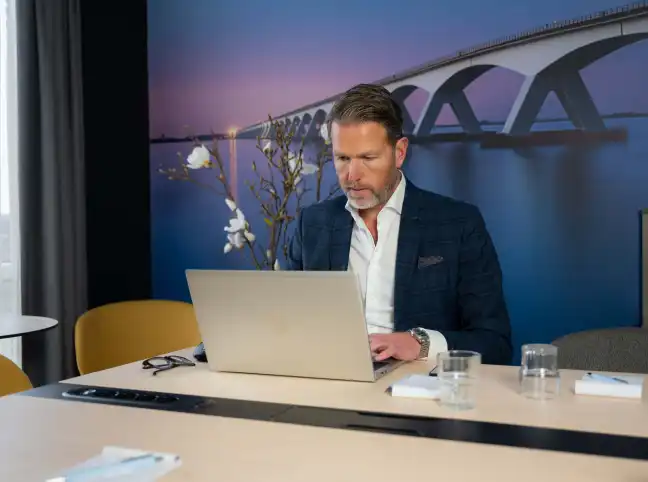 8-hour session package